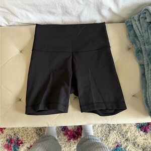 Lululemon 6” wunder train high rise shorts